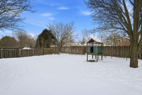 Tiny photo for 5660 Newington Drive, Hilliard, OH 43026 (MLS # 226003104)