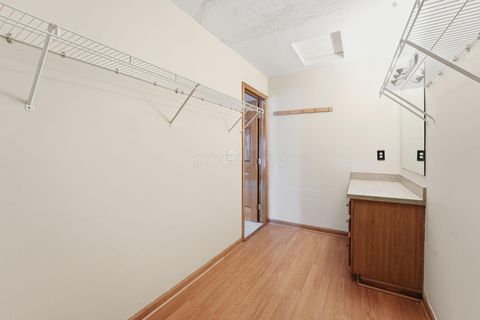 Tiny photo for 5660 Newington Drive, Hilliard, OH 43026 (MLS # 226003104)