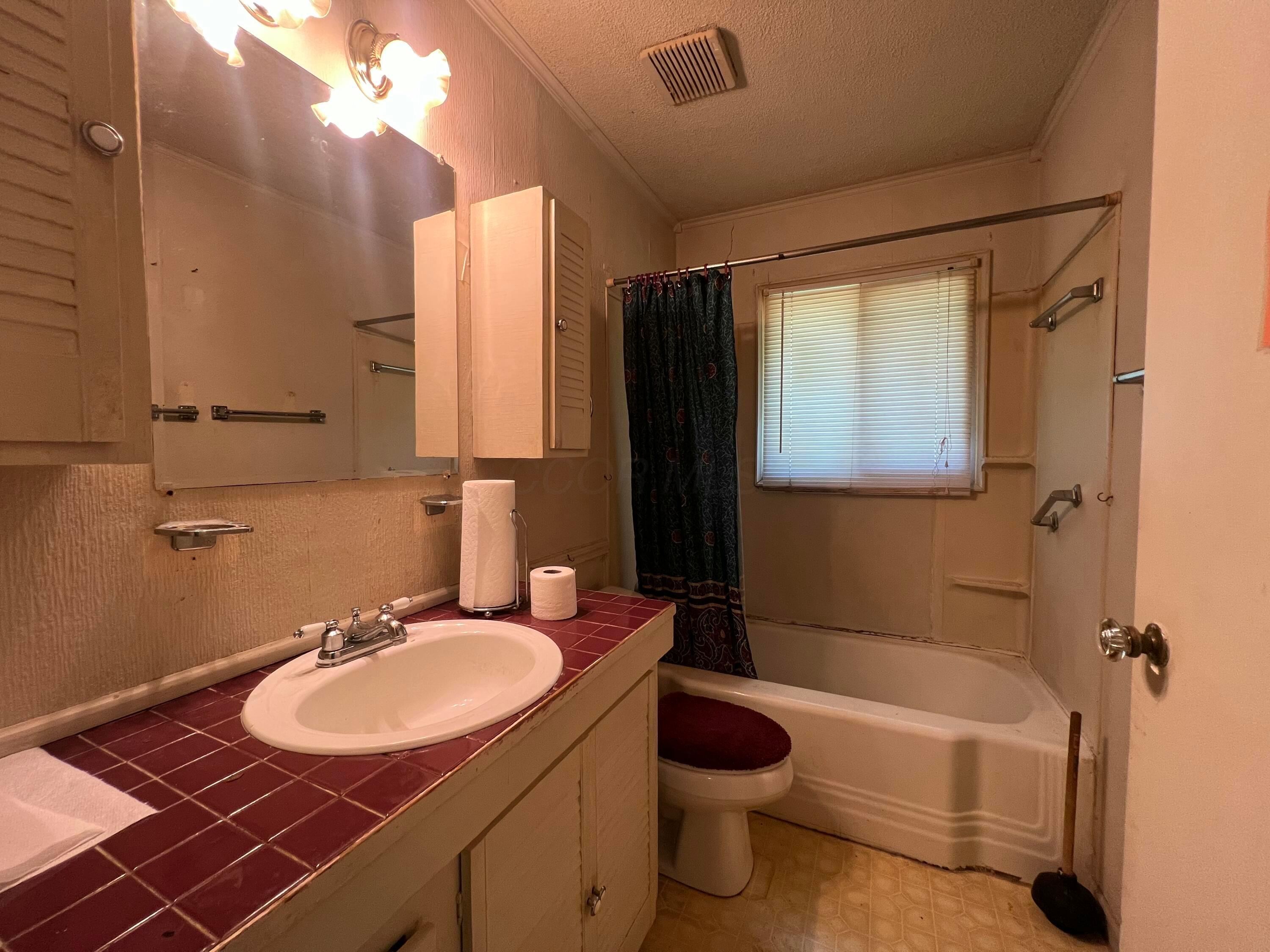 1054 S Hampton Road, Columbus, Ohio image 12