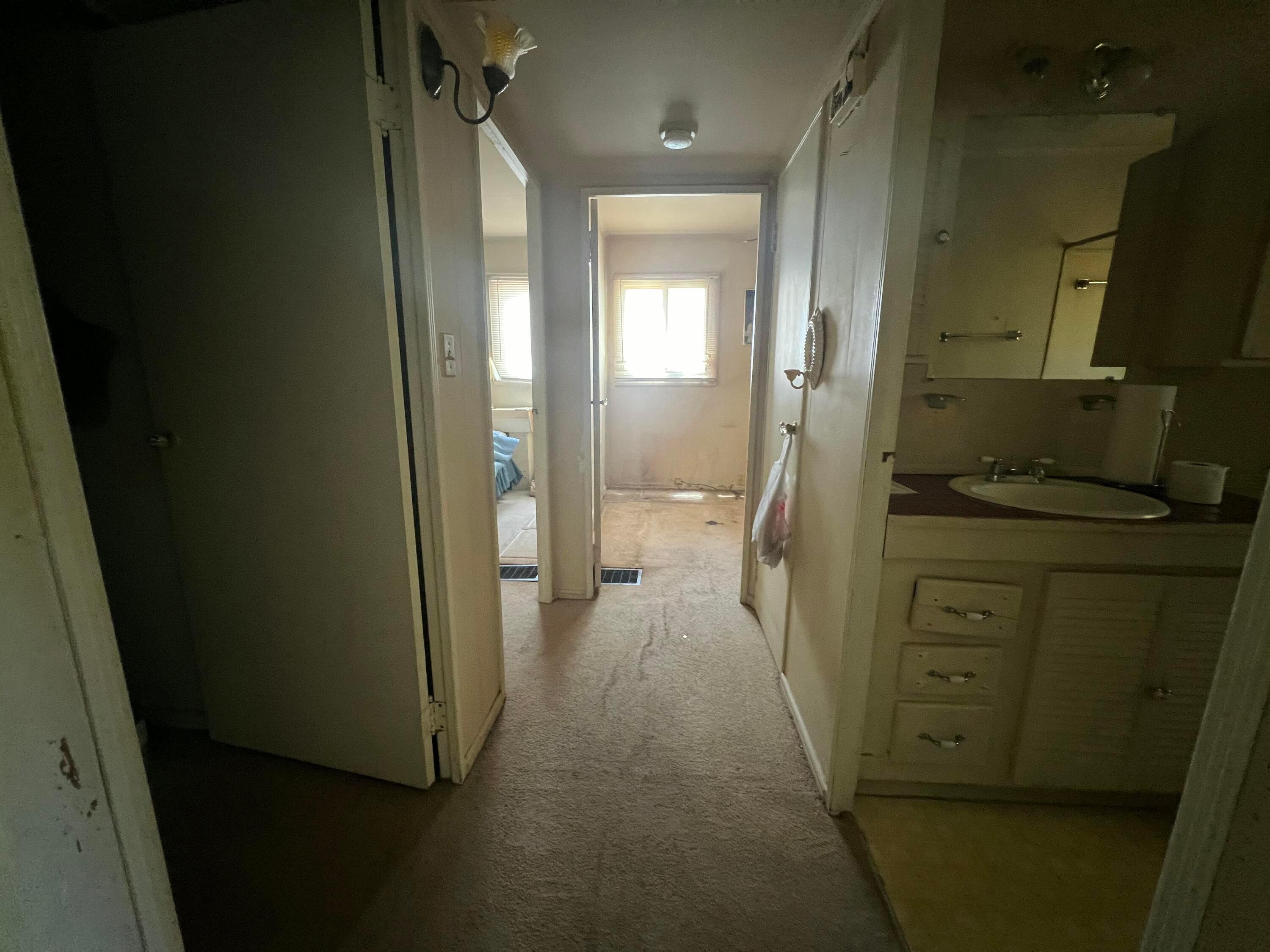 1054 S Hampton Road, Columbus, Ohio image 7