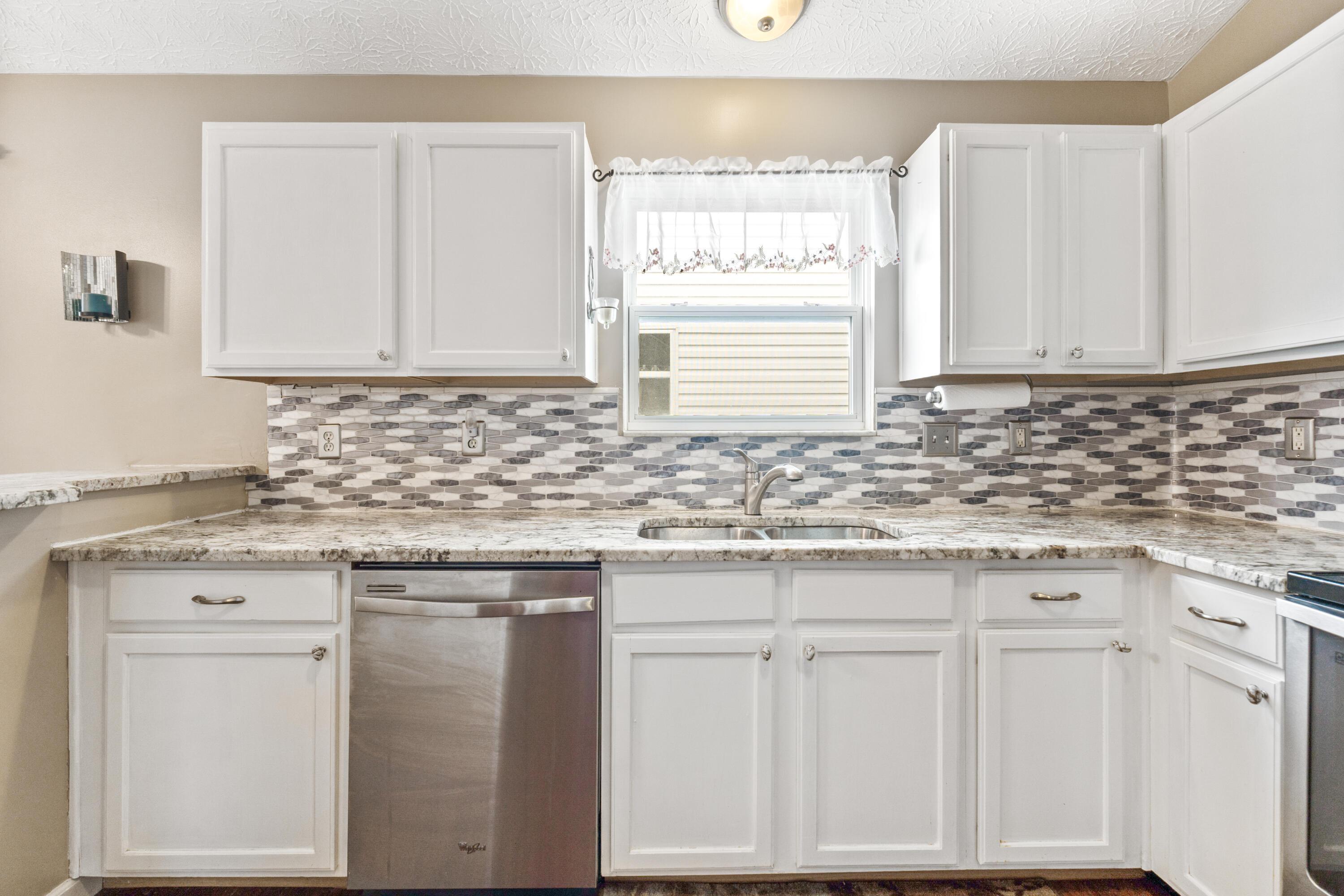 3962 Genteel Drive, Grove City, Ohio image 14