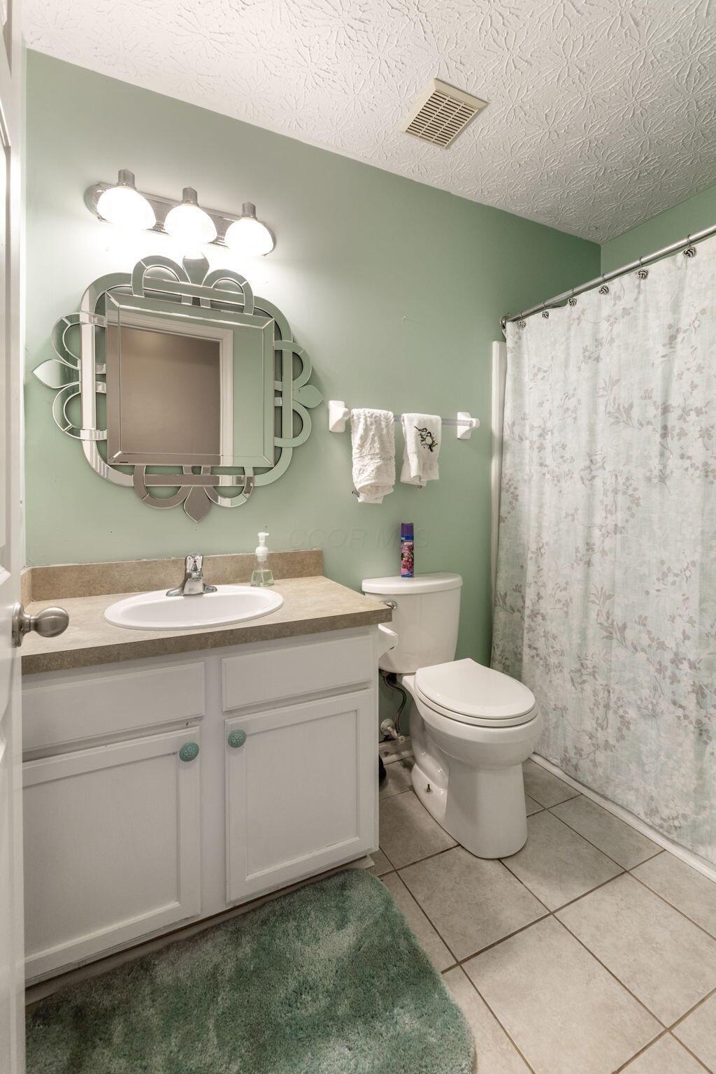 3962 Genteel Drive, Grove City, Ohio image 24