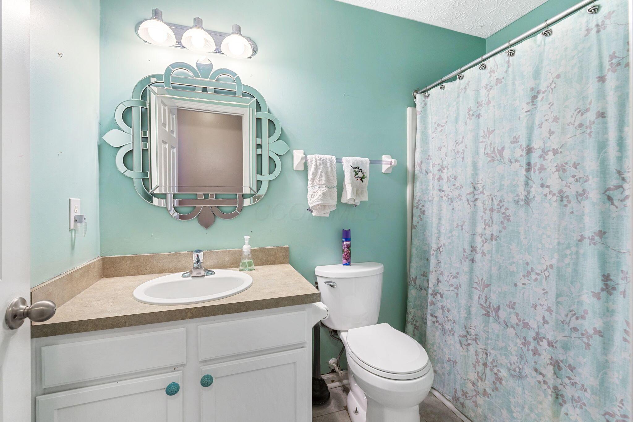 3962 Genteel Drive, Grove City, Ohio image 16