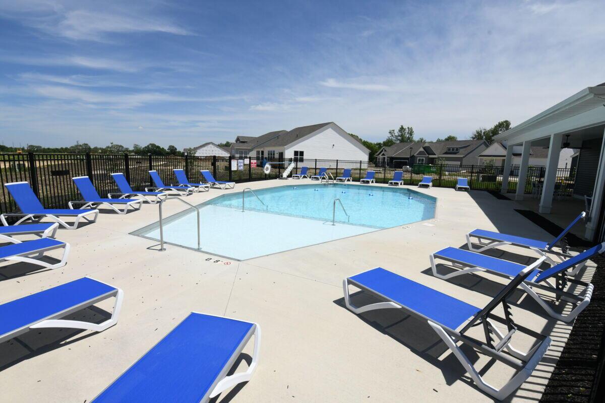 2989 Darby Downs Road, Grove City, Ohio image 13