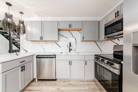 Tiny photo for 5932 Waterview Drive, Hilliard, OH 43026 (MLS # 225045948)