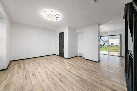 Tiny photo for 5932 Waterview Drive, Hilliard, OH 43026 (MLS # 225045948)