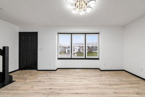 Tiny photo for 5932 Waterview Drive, Hilliard, OH 43026 (MLS # 225045948)