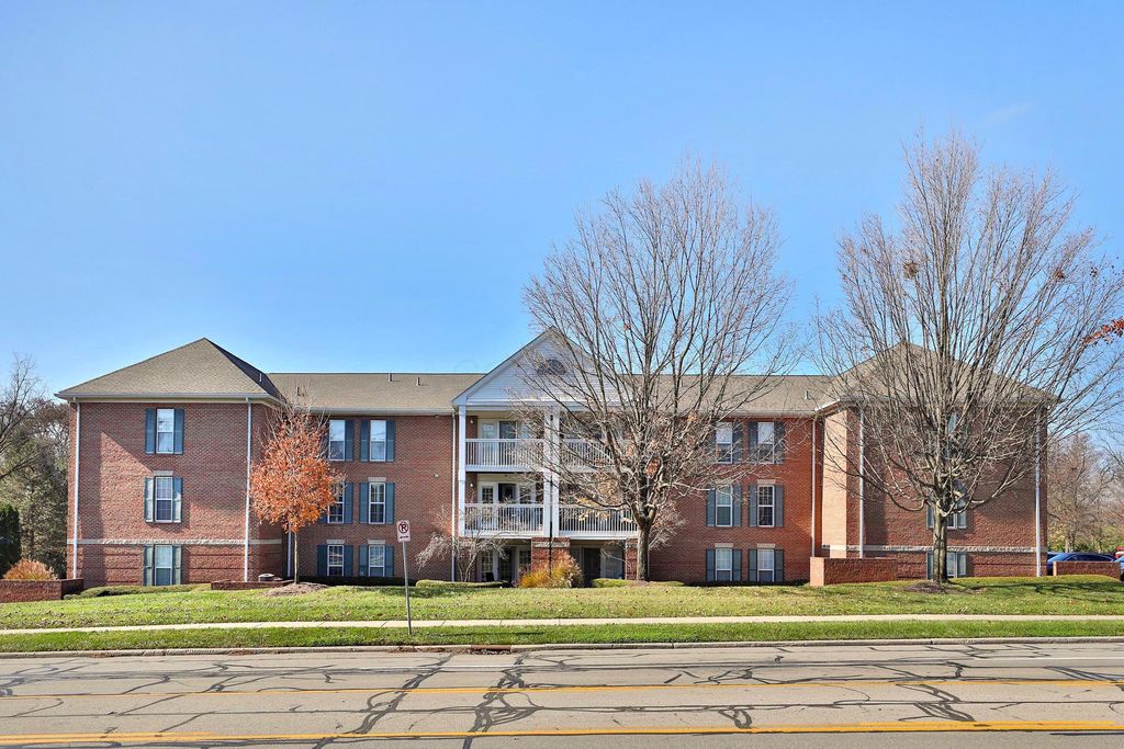 Photo of 5935 N High Street 122 #122, Worthington, OH 43085 (MLS # 226012351)