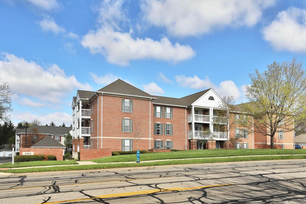 Photo of 5935 N High Street 122 #122, Worthington, OH 43085 (MLS # 226012351)