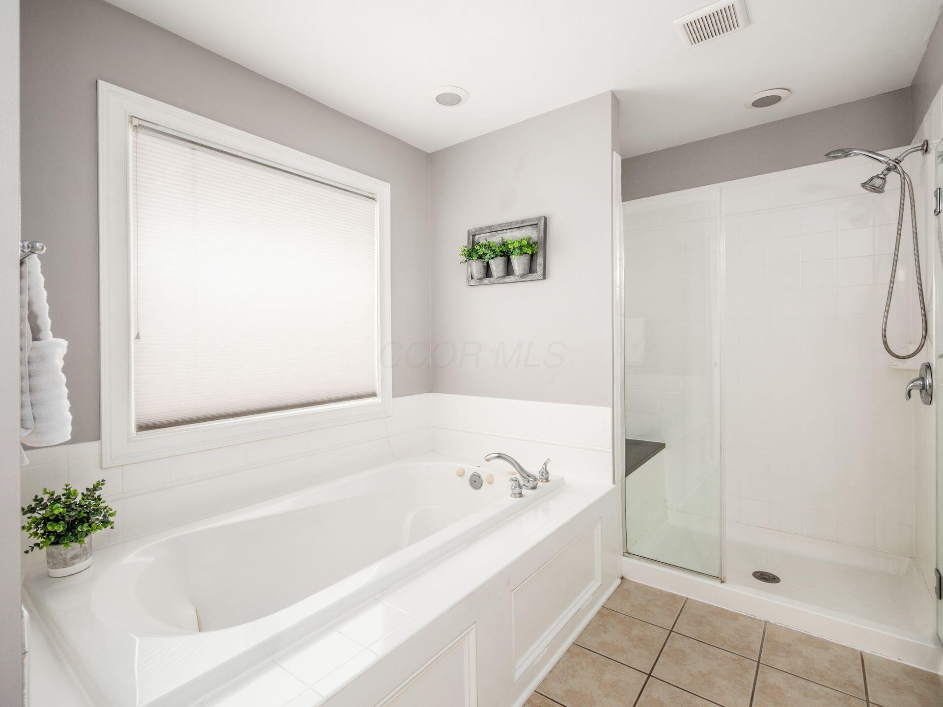 2655 Aikin Circle, Lewis Center, Ohio image 34
