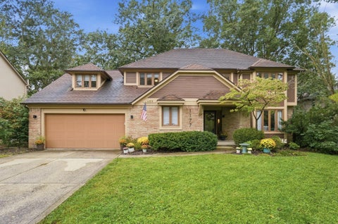 Photo of 1177 Forest Glen Road, Westerville, OH 43081 (MLS # 226036145)