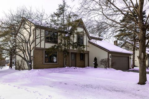 Photo of 7081 Wendy Trail Lane, Dublin, OH 43017 (MLS # 226003586)