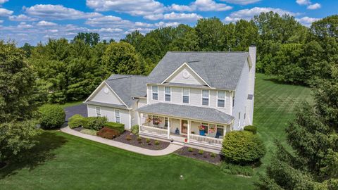 Photo of 133 Balbriggan Lane, Granville, OH 43023 (MLS # 225009655)