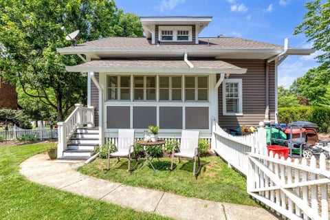 Tiny photo for 21 Elmwood Place, Westerville, OH 43081 (MLS # 226027668)