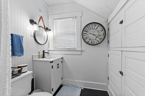 Tiny photo for 21 Elmwood Place, Westerville, OH 43081 (MLS # 226027668)