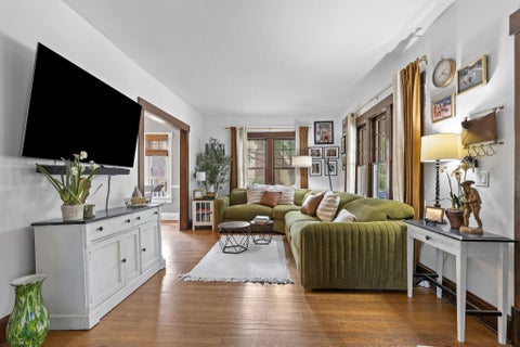 Tiny photo for 21 Elmwood Place, Westerville, OH 43081 (MLS # 226027668)