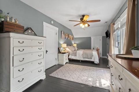Tiny photo for 21 Elmwood Place, Westerville, OH 43081 (MLS # 226027668)