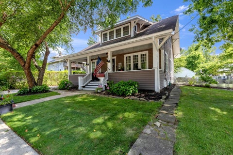 Tiny photo for 21 Elmwood Place, Westerville, OH 43081 (MLS # 226027668)