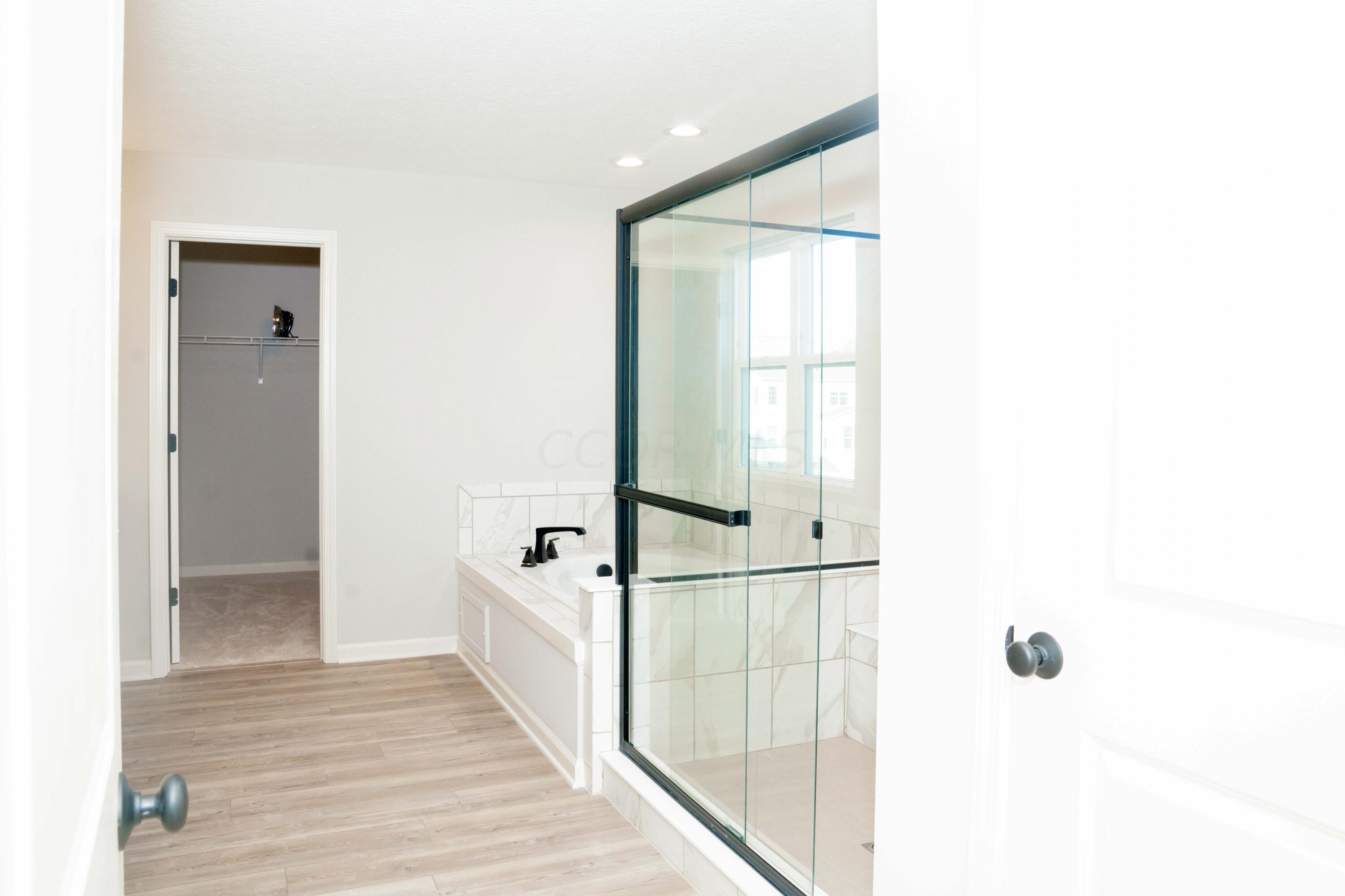 3327 Glenbrook Drive, Delaware, Ohio image 30