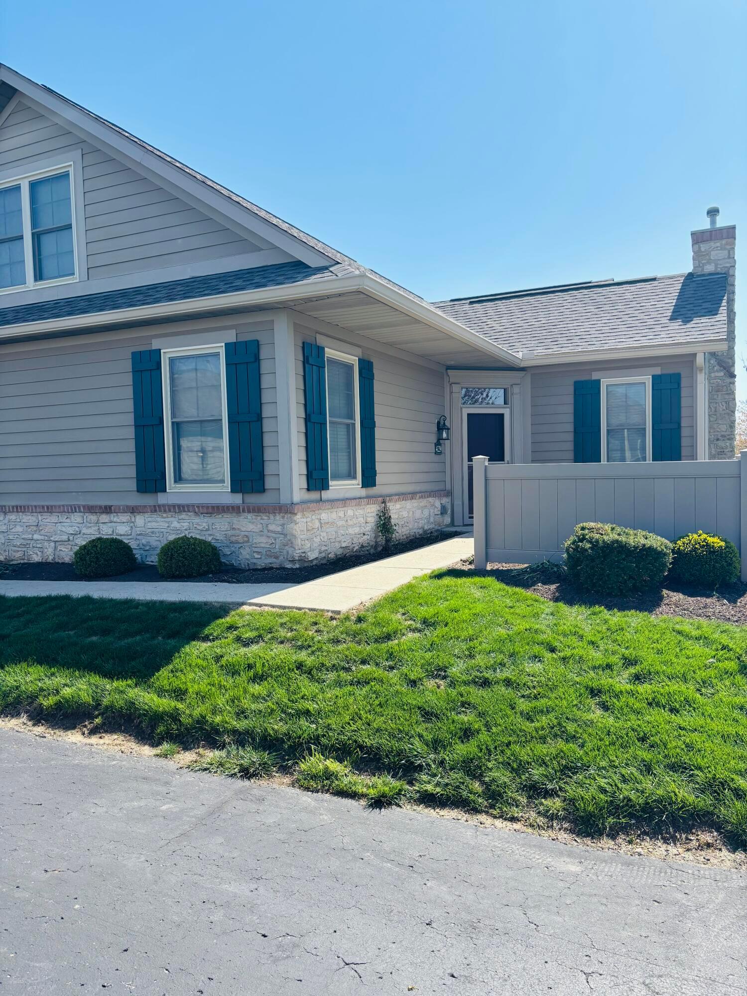 4229 Waterside Place, Grove City, Ohio image 1