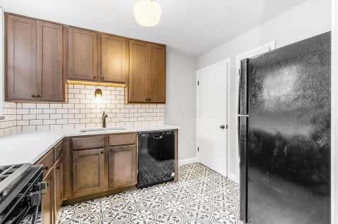 Tiny photo for 712 Overbrook Drive 1C #1C, Columbus, OH 43214 (MLS # 226029197)
