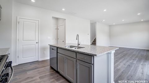 Tiny photo for 145 Brookside Drive, Jeffersonville, OH 43128 (MLS # 226003121)