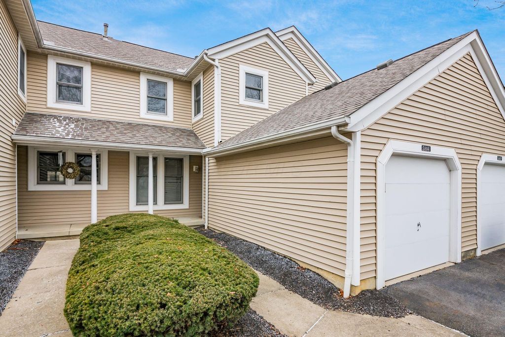 Photo of 5884 Parkbridge Lane 19-3 #19-3, Dublin, OH 43016 (MLS # 226004808)