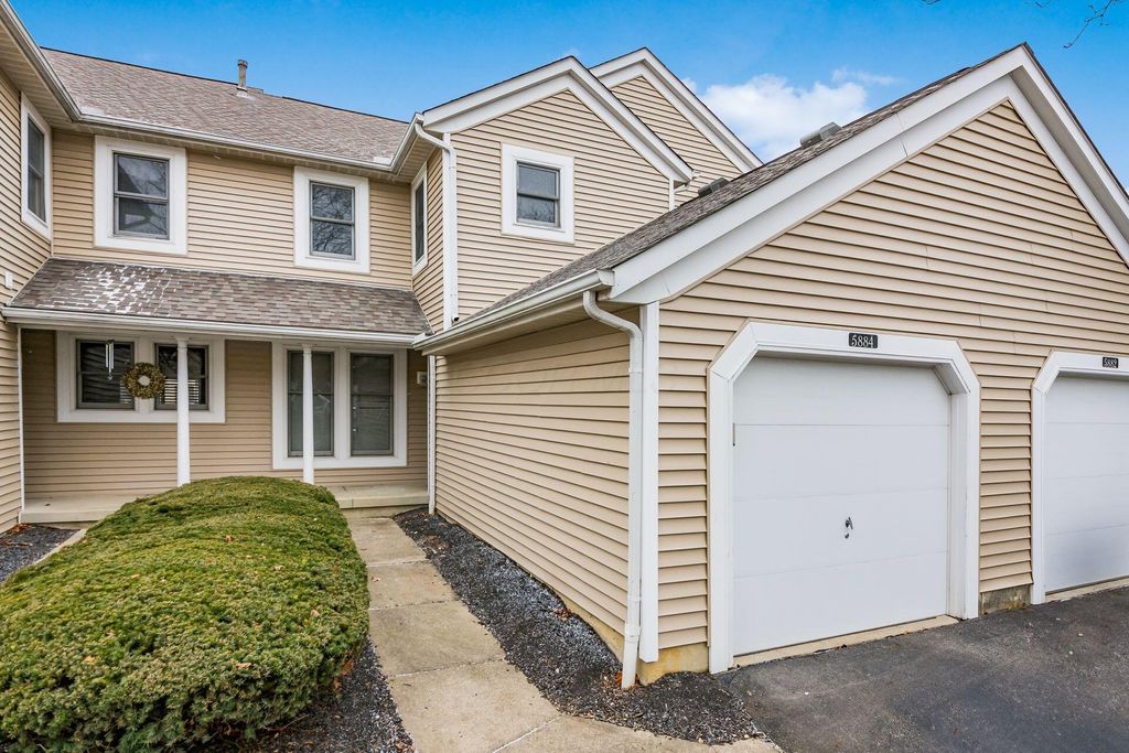 Photo of 5884 Parkbridge Lane 19-3 #19-3, Dublin, OH 43016 (MLS # 226004808)