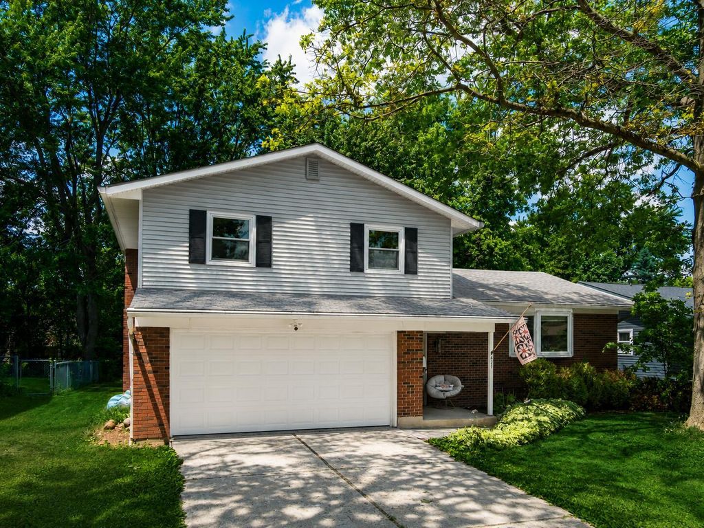Photo of 625 Heritage Boulevard, Delaware, OH 43015 (MLS # 226020652)