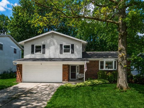 Photo of 625 Heritage Boulevard, Delaware, OH 43015 (MLS # 226020652)