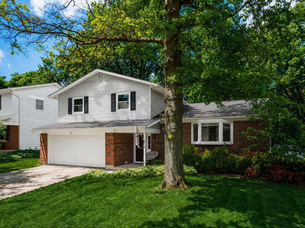 Photo of 625 Heritage Boulevard, Delaware, OH 43015 (MLS # 226020652)