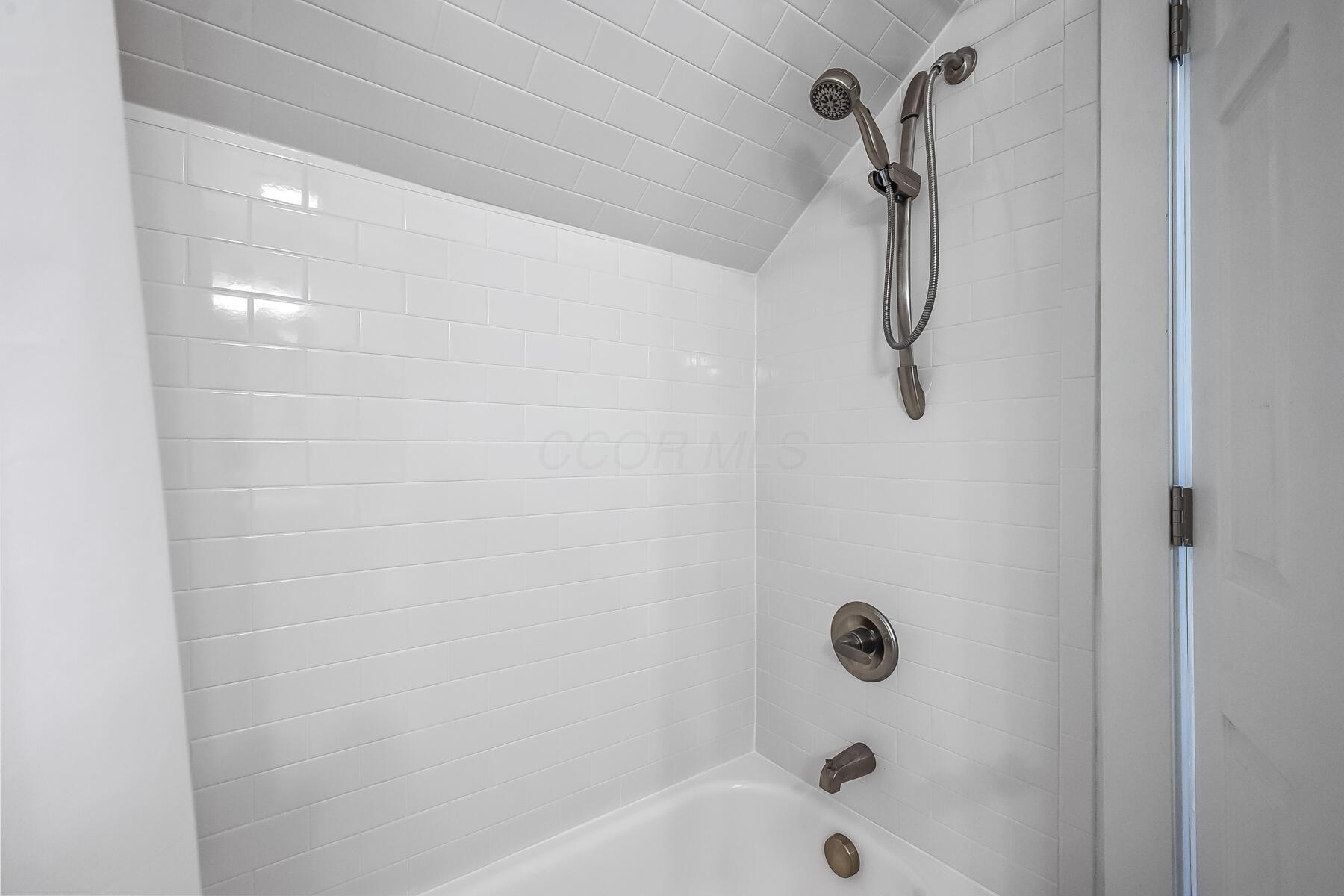 174 N Washington Street, Delaware, Ohio image 37