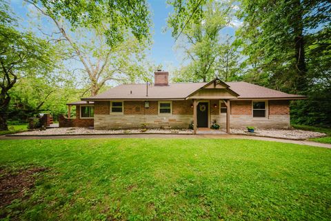 Photo of 8015 Riverside Drive, Dublin, OH 43016 (MLS # 226023123)