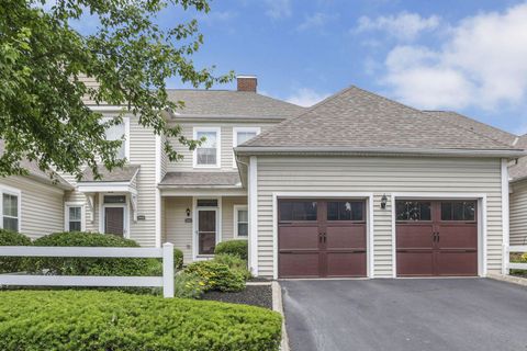 Photo of 3957 Spectacle Drive, Columbus, OH 43230 (MLS # 226021455)