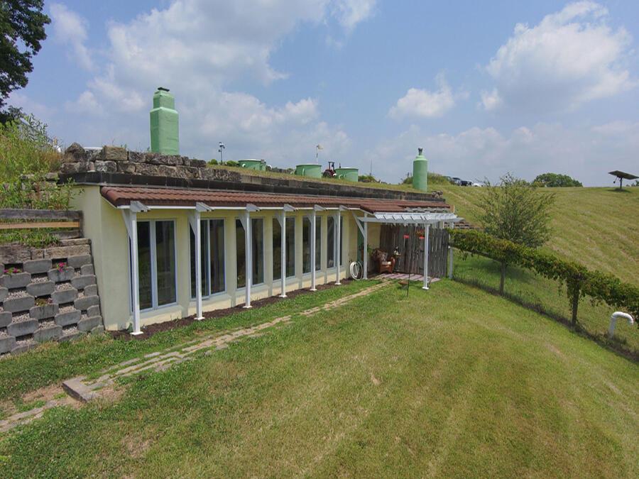 Photo 5 of 35 of 51795 Eaton Road property