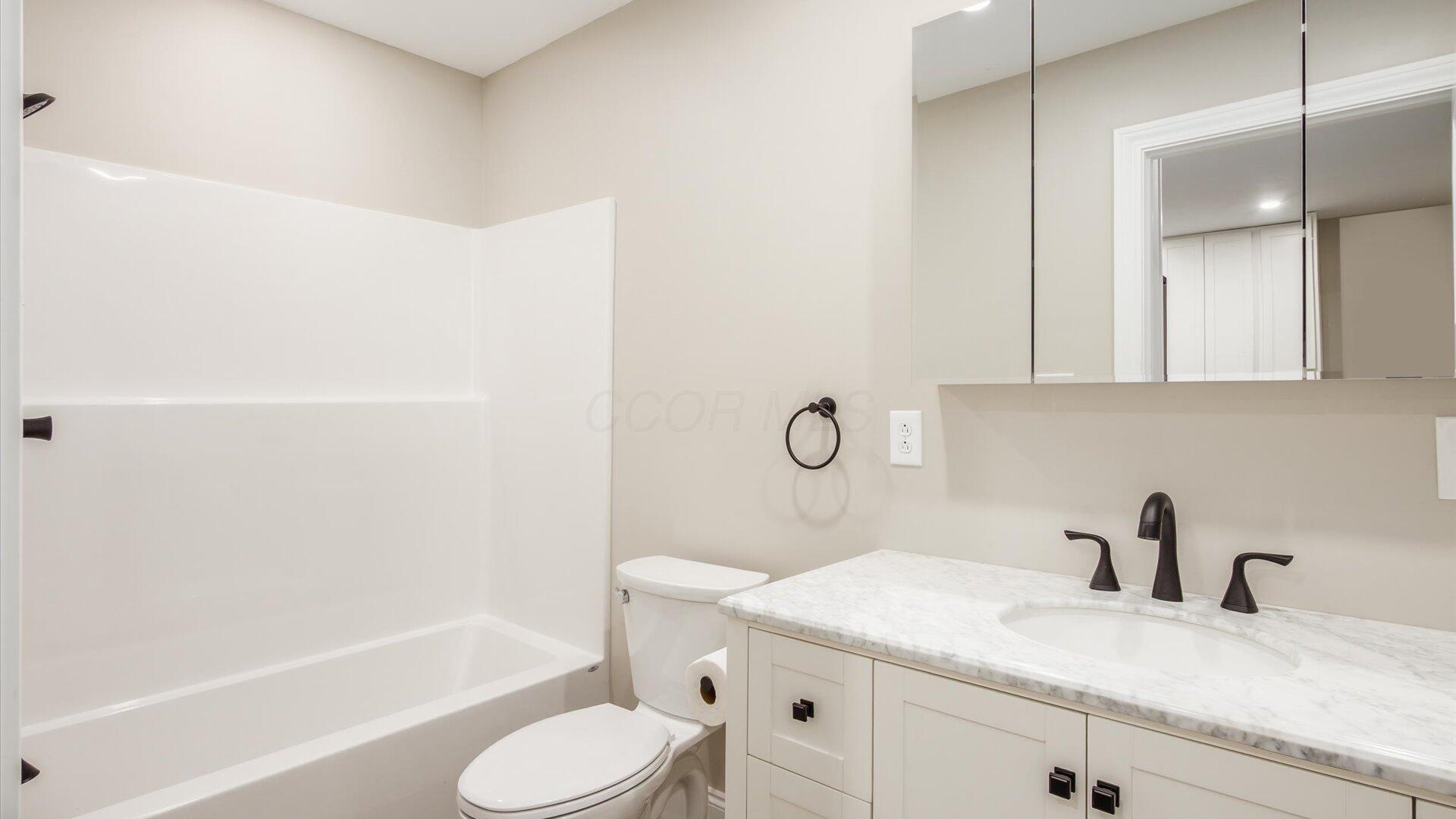 238 High Street, Roseville, Ohio image 23