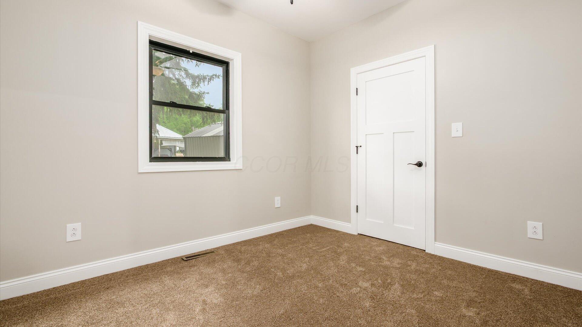 238 High Street, Roseville, Ohio image 24