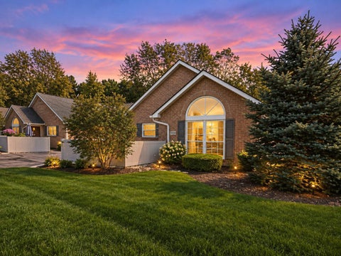 Photo of 5688 Blendon Valley Drive, Columbus, OH 43230 (MLS # 226036260)