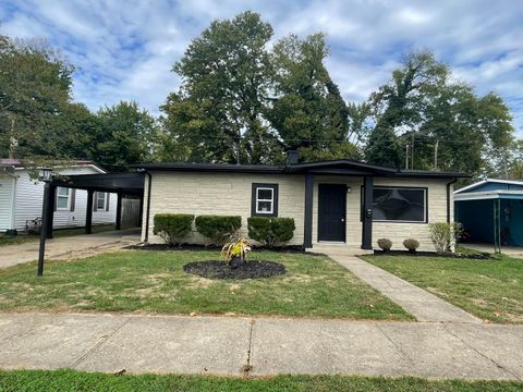 Photo of 452 Stella Avenue, Circleville, OH 43113 (MLS # 225037961)
