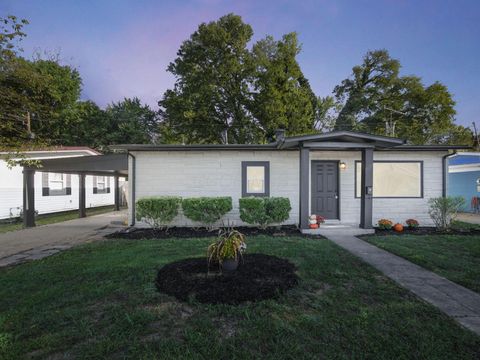 Photo of 452 Stella Avenue, Circleville, OH 43113 (MLS # 225037961)