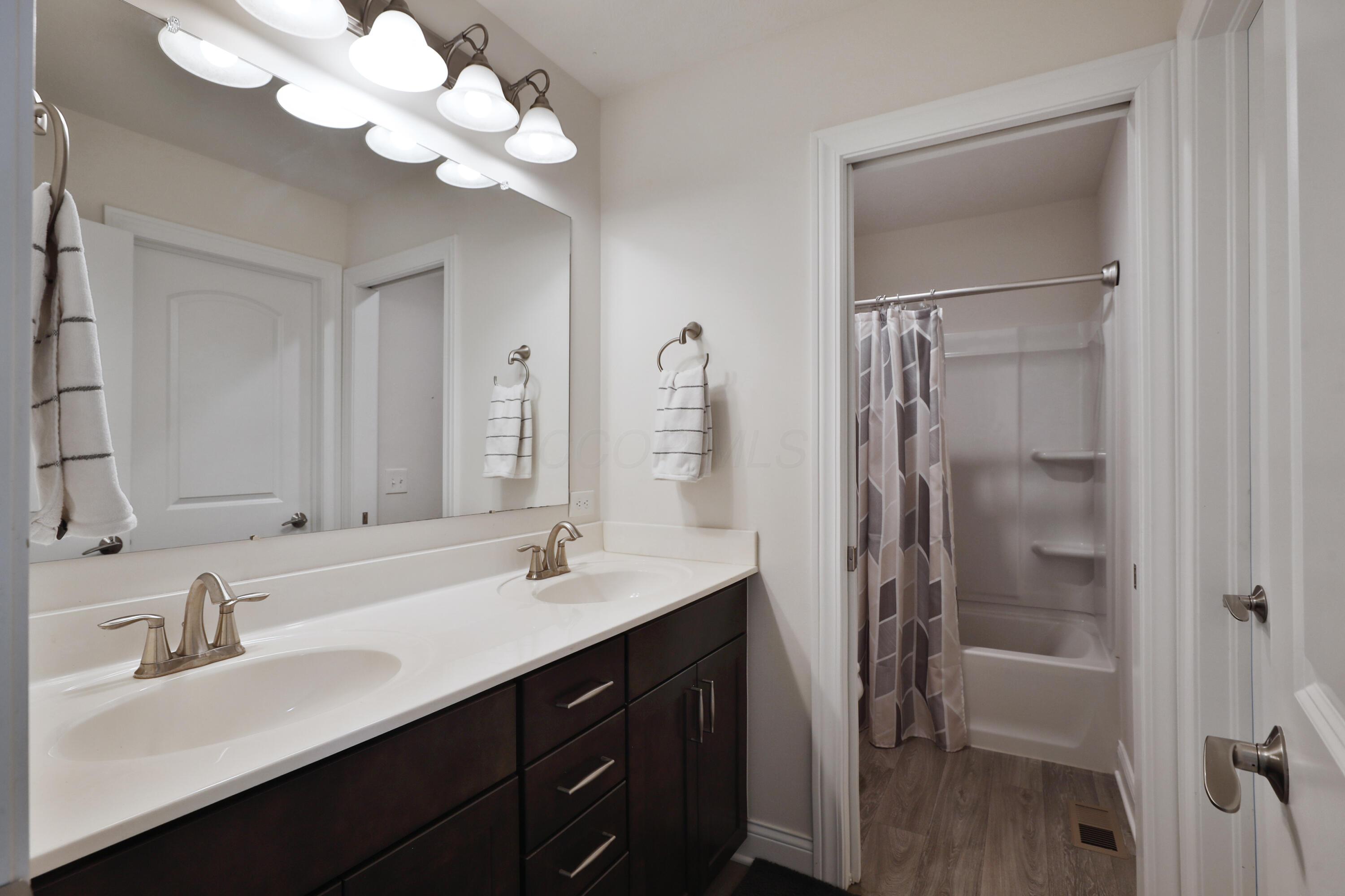 2590 Edgehill Drive, Powell, Ohio image 34