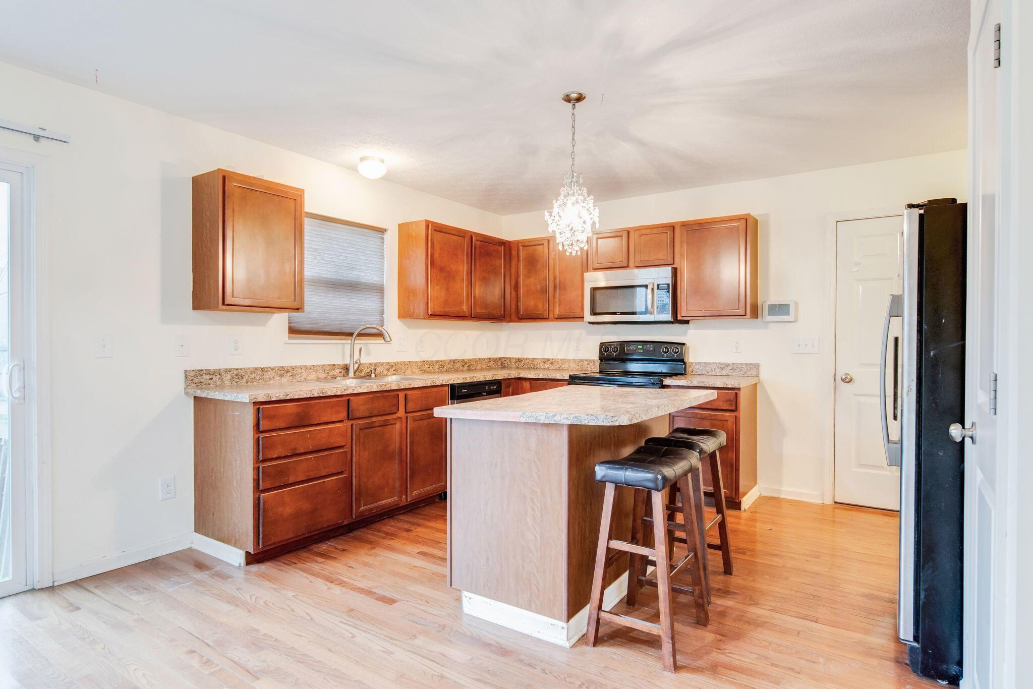 638 Creekpark Court, Blacklick, Ohio image 16