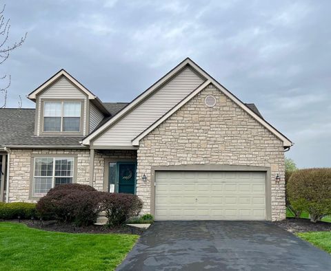 Photo of 200 Pebble Creek Drive, Pataskala, OH 43062 (MLS # 226010650)