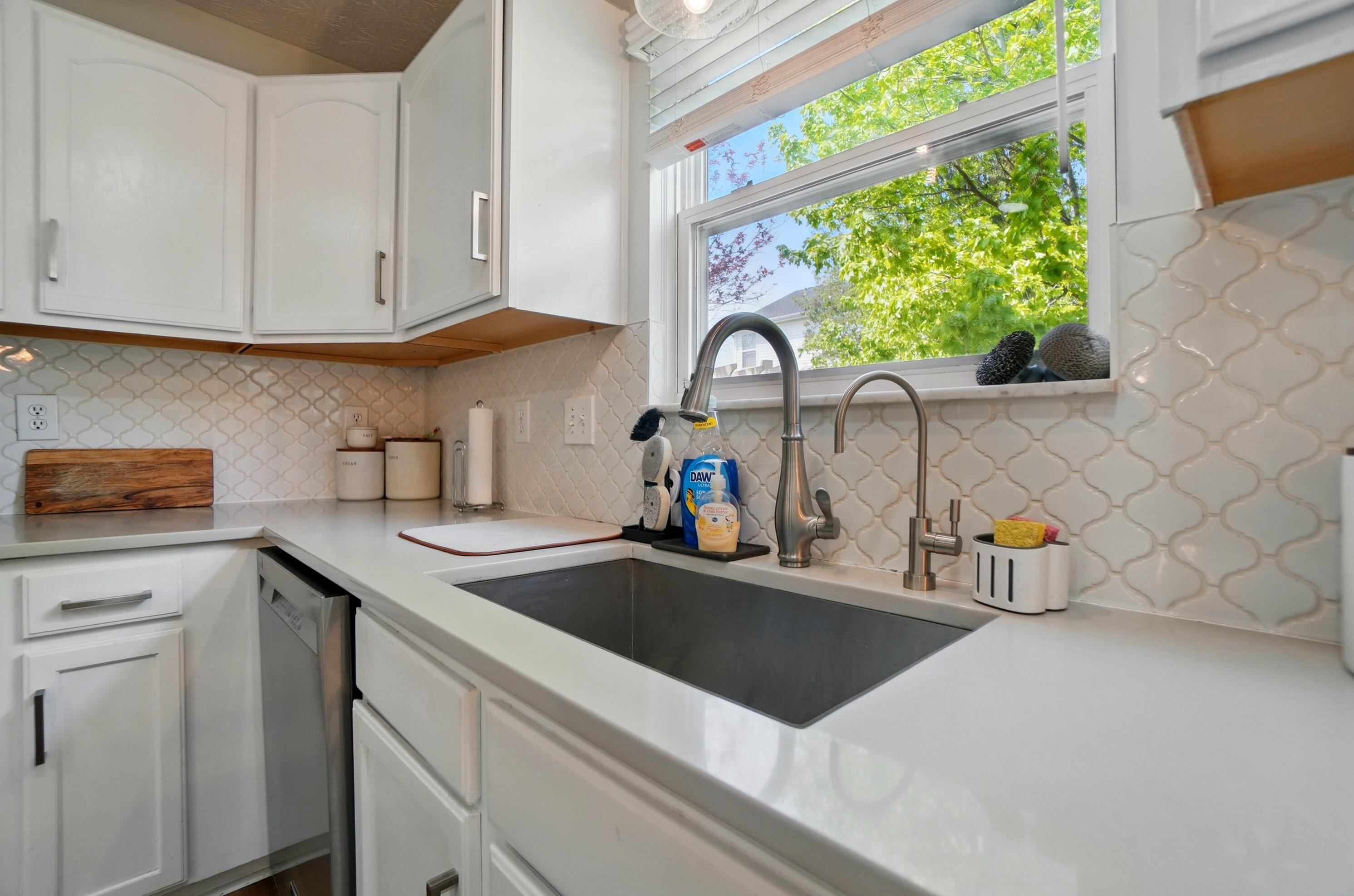 5672 Platinum Drive, Grove City, Ohio image 16