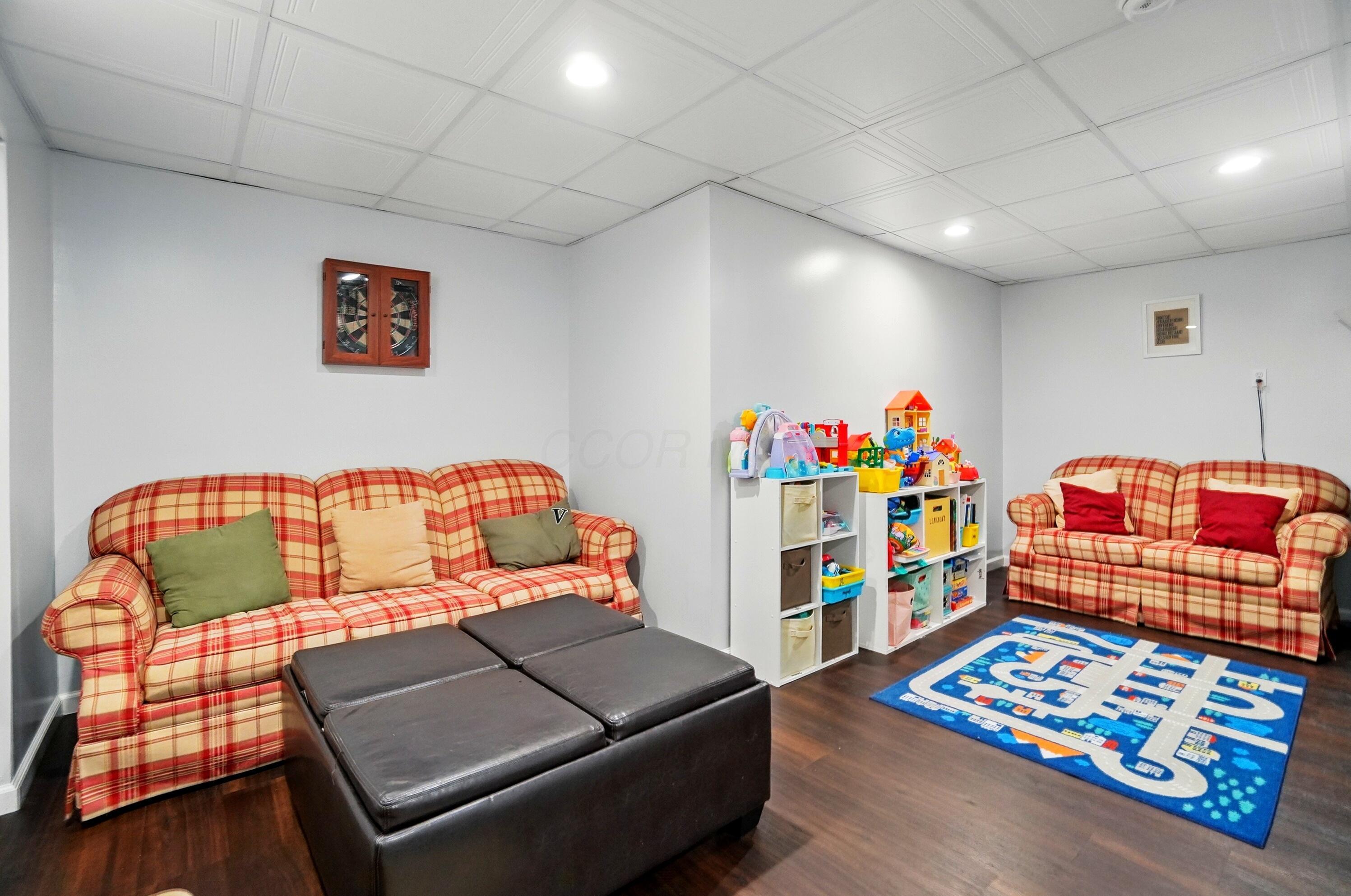 5672 Platinum Drive, Grove City, Ohio image 39