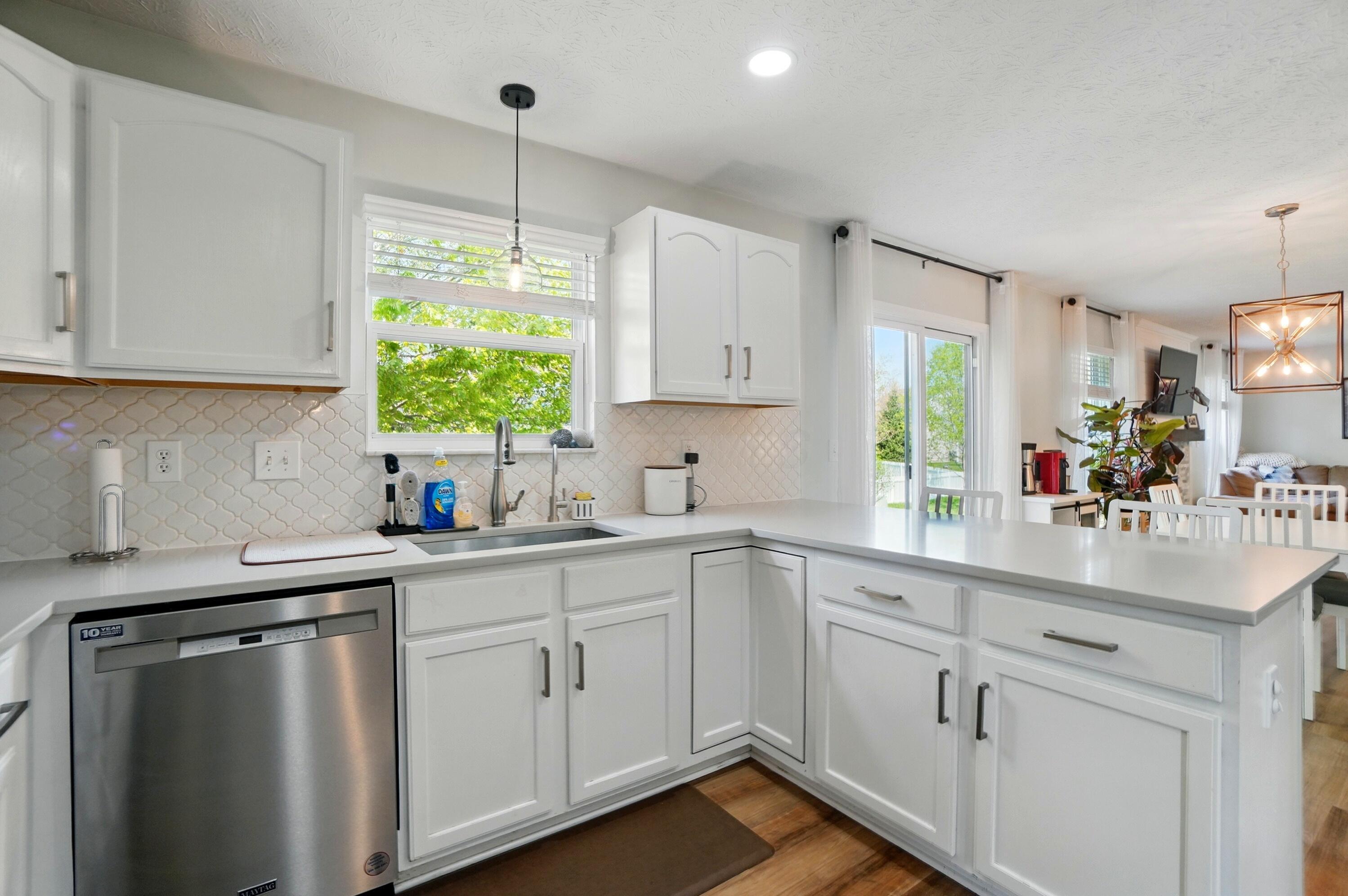 5672 Platinum Drive, Grove City, Ohio image 15