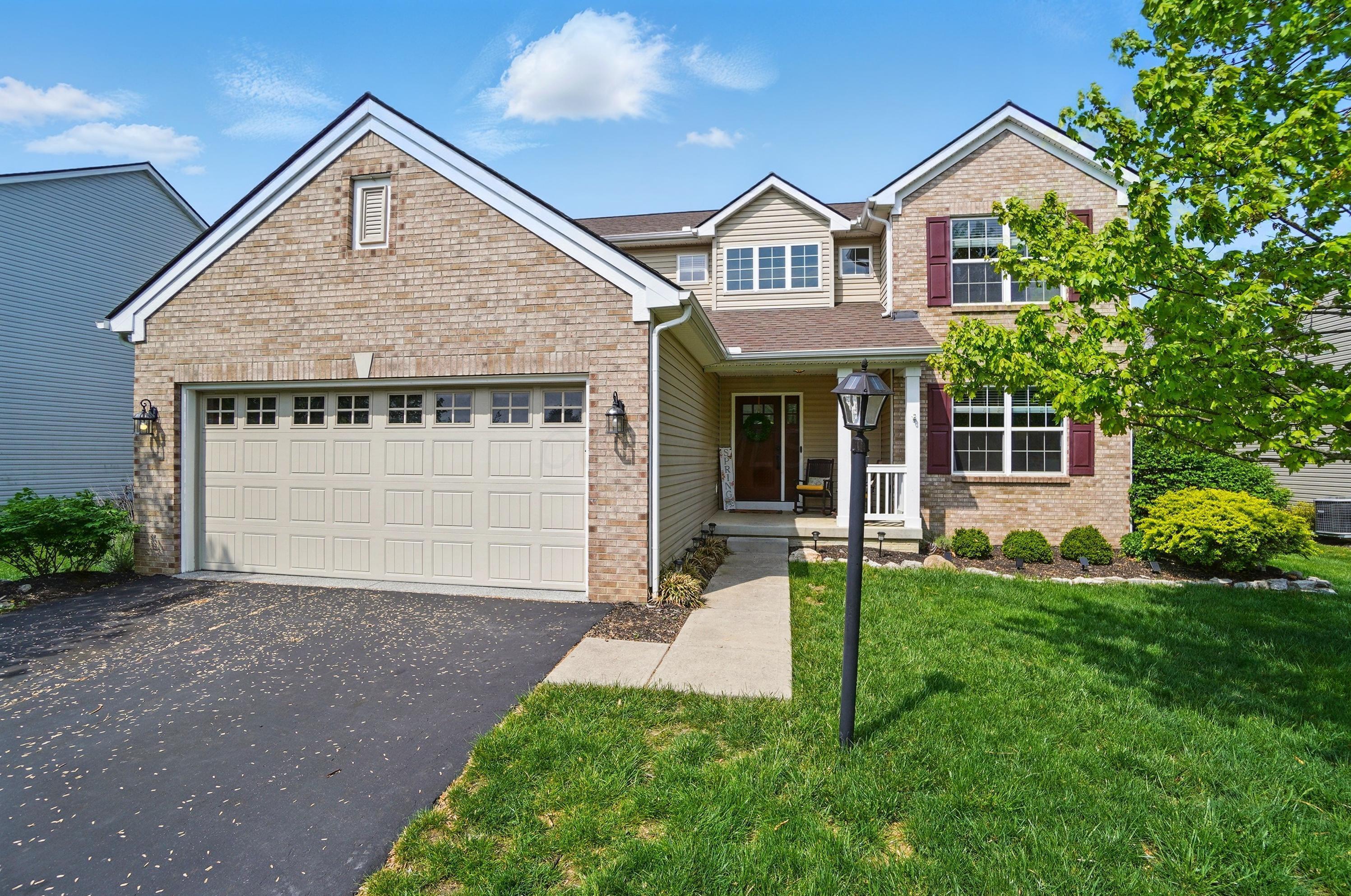 5672 Platinum Drive, Grove City, Ohio image 1