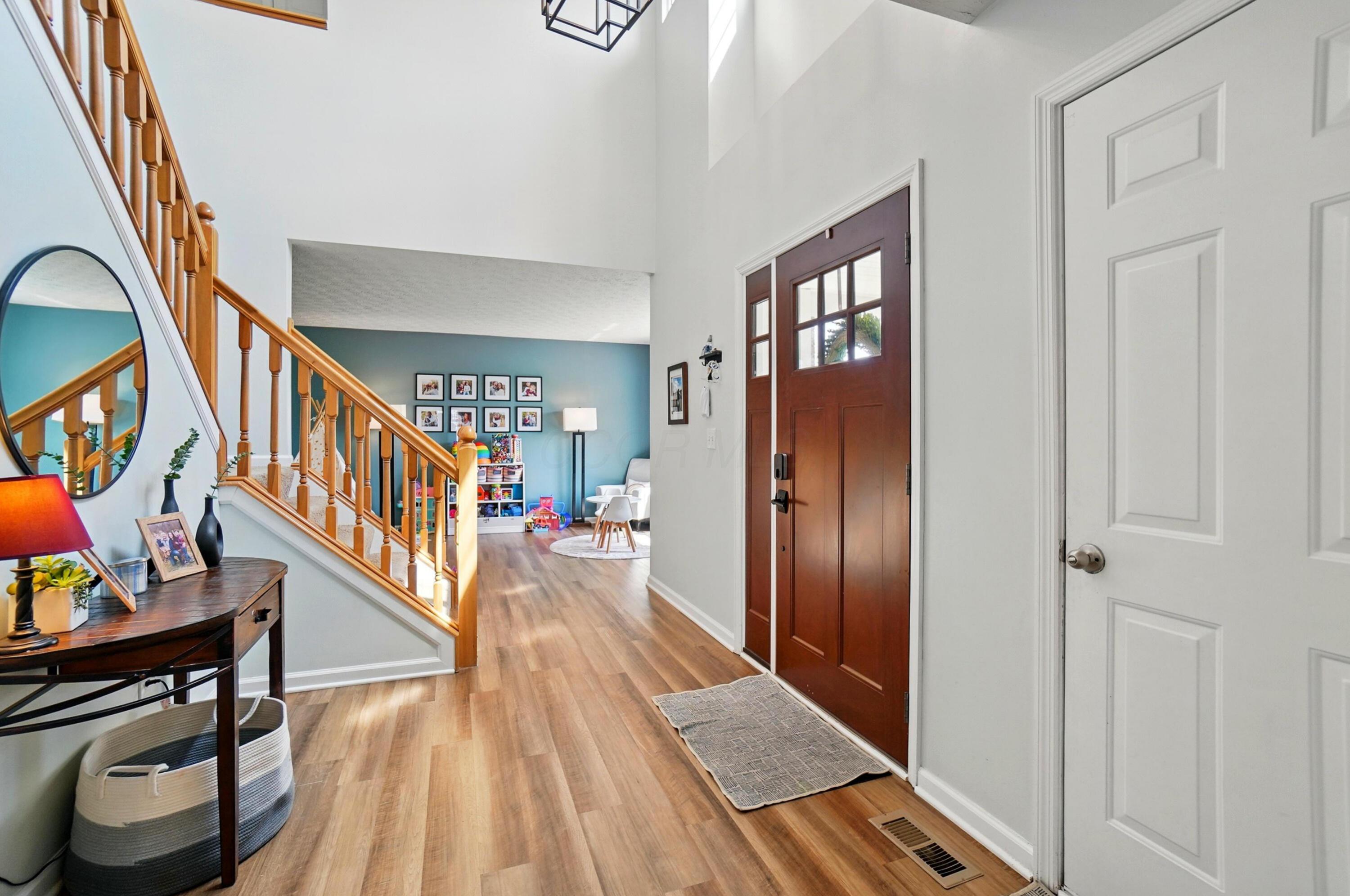 5672 Platinum Drive, Grove City, Ohio image 4