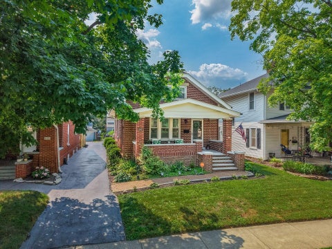 Photo of 647 Montrose Avenue, Bexley, OH 43209 (MLS # 226026329)