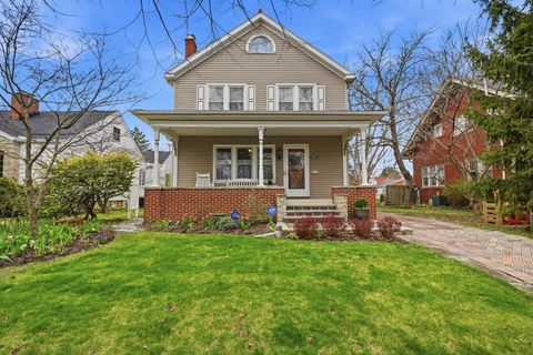 Photo of 823 S Remington Road, Columbus, OH 43209 (MLS # 226010056)